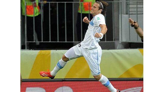 Forlán asegura que Uruguay volvió a tener un buen nivel