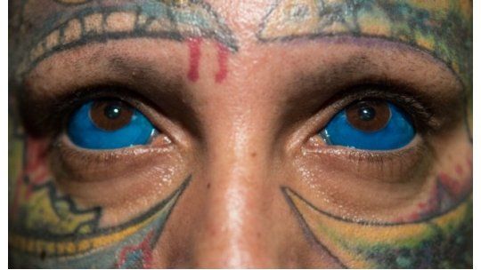 Tatuaje de ojos, la última moda en América Latina