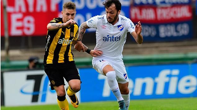 Peñarol y Nacional se miden en un clásico clave para la Tabla Anual