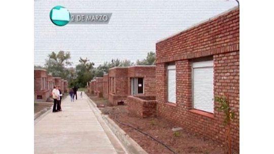 Discapacitados no pueden ocupar viviendas por falta de luz y agua