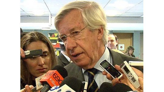 Astori: el Parlamento discutirá si Montes del Plata paga o no