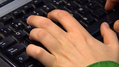 joven a prision durante siete meses por estafar con compras web