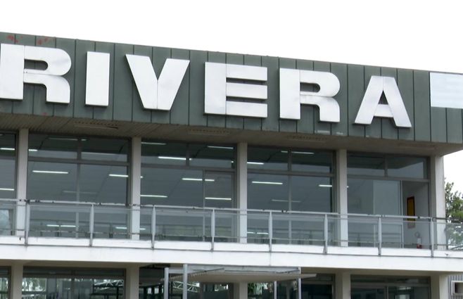 RIVERA-AEROPUERTO-AUTORIDADES.jpg