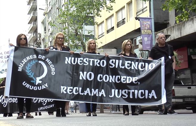 marcha-mujeres-de-negro-violencia-domestica-femicidio.jpg