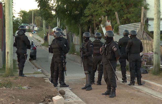 policias-operativo-mirador.jpg