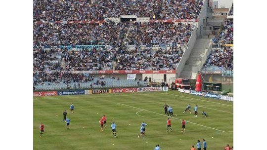 Costó un Perú y no es broma: Uruguay ganó 4 a 2