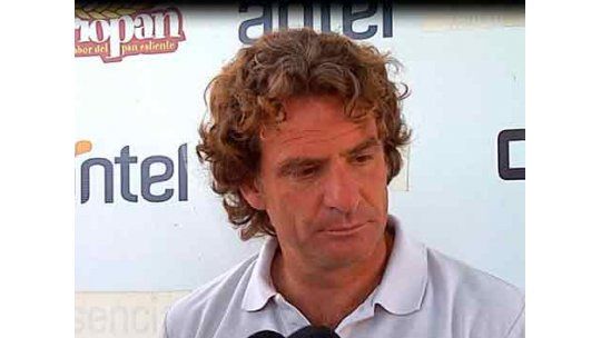 Carreño reconoce debilidades de Wanderers y apuesta al futuro