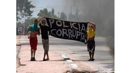 Nuevo enfrentamiento entre vecinos y policía en Ciudad del Plata