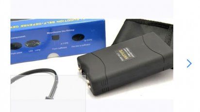 Mercado Libre ofrece Picana Electrica a unos 950 pesos. Puede venir con un dispositivo de gas pimienta para autodefensa