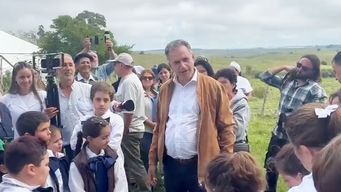 yamandu orsi inaugura obras de electrificacion rural en sierras del yerbal, treinta y tres