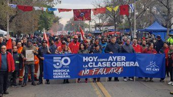 Paro y movilización del PIT-CNT a 50 años del golpe de Estado. Foto: Valeria de los Santos, periodista de Subrayado.