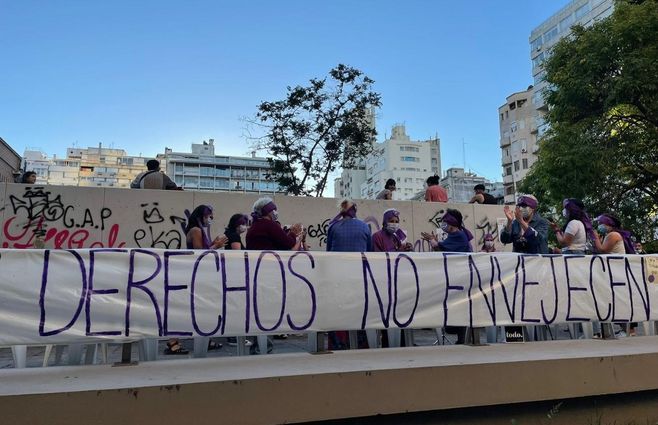 Marcha del 8M 2022 en Montevideo