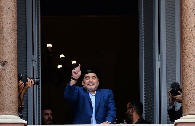 Maradona-en-Casa-Rosasda.jpg