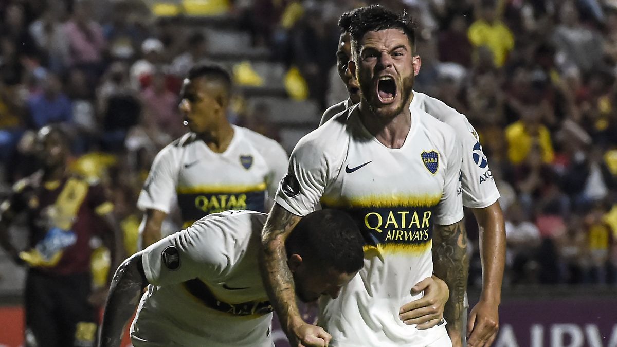 Fotos de Nahitan nandez of cagliari calcio, Imagens de Nahitan nandez of  cagliari calcio sem royalties