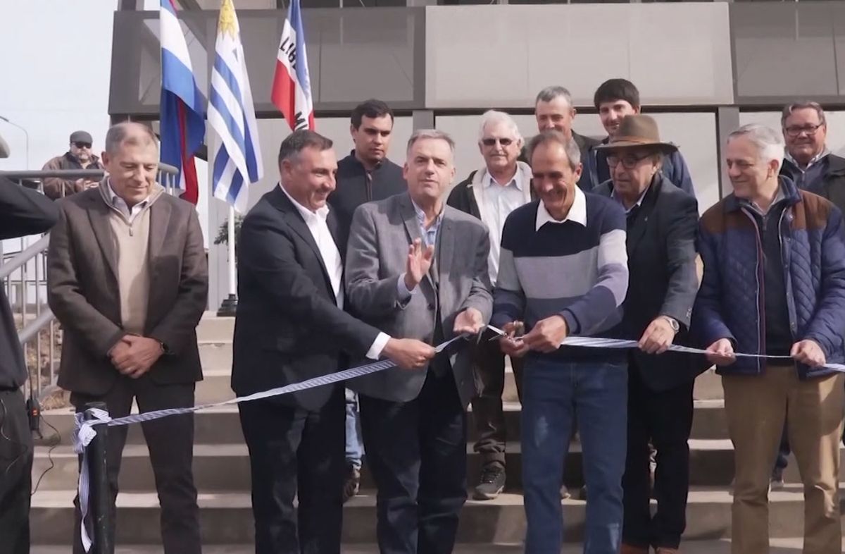 Orsi en Salto: inauguró la Central Hortícola del Norte y visita el congreso de la Federación Rural