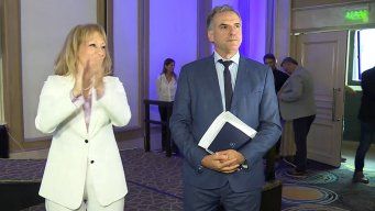 traslado de orsi y cosse desde el parlamento a la plaza independencia sera en un vehiculo electrico