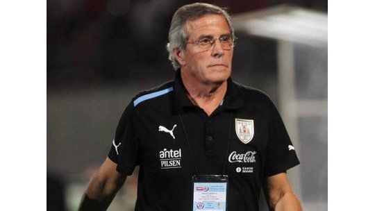 El maestro Tabárez fue operado en forma exitosa
