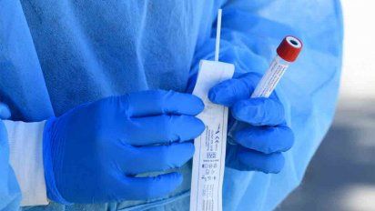 598 casos nuevos de coronavirus, tres fallecidos y 76 internados en cti