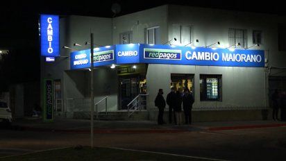 robaban mas de un millon de pesos de un cambio, pero a la salida los agarro la policia