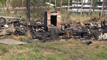 es un empezar de cero. me quede con lo que tenia puesto, dijo alejandra tras perder todo en incendio de su casa