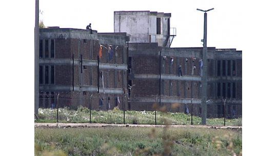 Gobierno prevé más motines ante mayor control en las cárceles