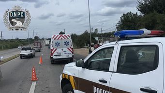 un adolescente de 14 anos fue embestido por una camioneta al intentar cruzar ruta 8 en la zona de el monarca