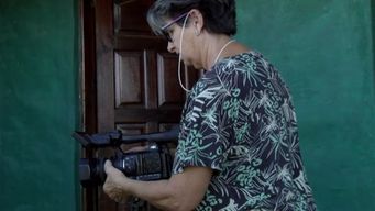 la historia de elizabeth gomez, la primera mujer camarografa del interior del pais