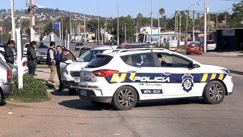 Subrayado captó el momento en que el sospechoso se entrega, frente a la zona operacional 4 de la Policía.