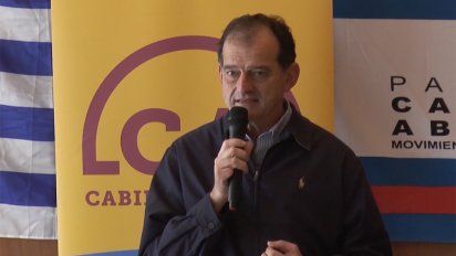 manini advierte que el fa lleva a uruguay al precipicio y quiere debatir con martinez