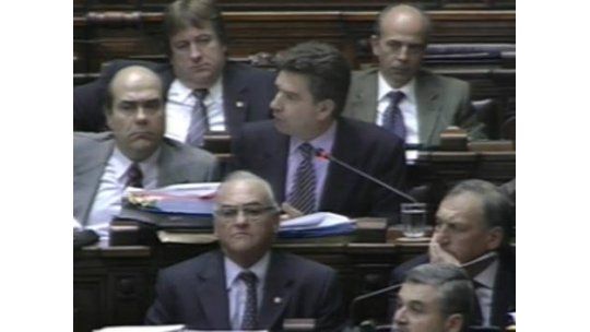 Oposición empezó con las preguntas a los ministros sobre Aratirí