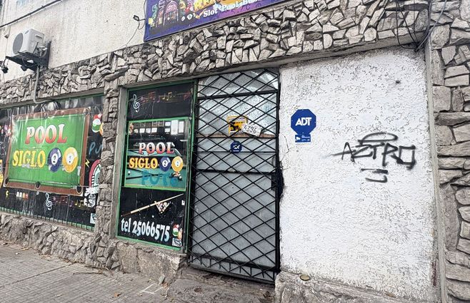 Mataron a un hombre de 74 años en la puerta de un pool y bar de 8 de Octubre. Foto: María Eugenia Scognamiglio, Subrayado.