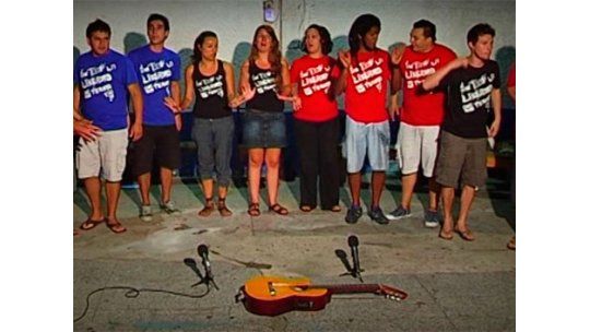 La murga Cayó la Cabra debuta en el Carnaval 2012