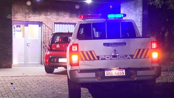 joven de 23 anos fue encontrado con heridas de bala en sus piernas y trasladado en patrullero a policlinica