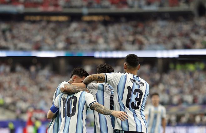 argentina-messi-victoria-austria-afp