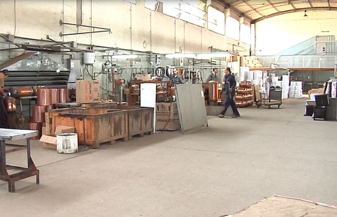 fabrica-empleo-desempleo.jpg