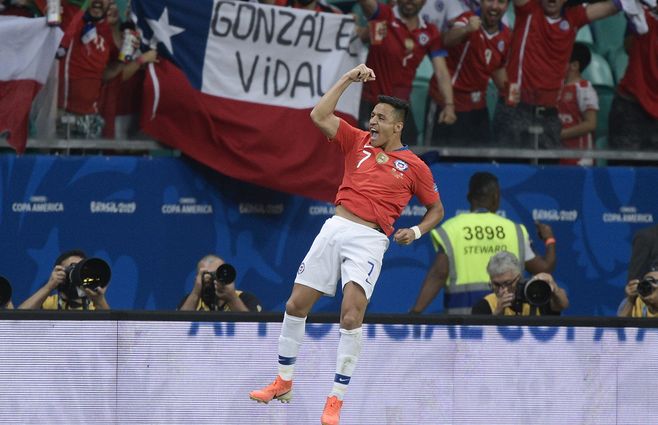 vidal-festejo-gol-chile-ecuador-copa-america-2019-AFP.jpg