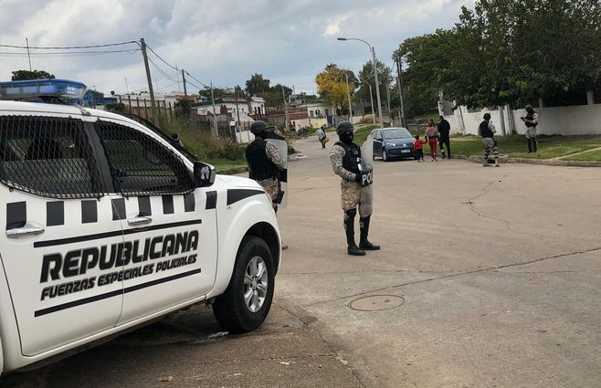 operativo policia malvin norte isla de gaspar.jpeg