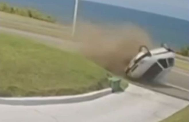 Auto-accidente-rambla-Punta-del-Este