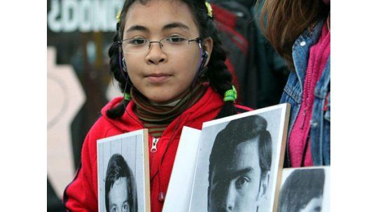 Mirando hacia Batallón 14,  Parlamento debatirá ley antiCaducidad