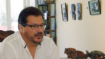 jorge bafico expone sus primeras obras y lo recaudado sera para la fundacion canguro