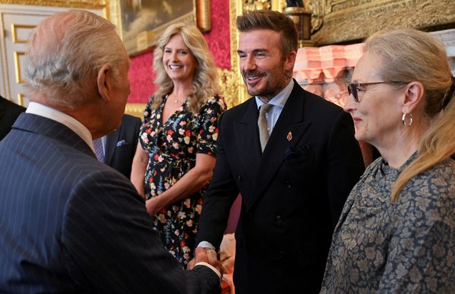 David Beckham condecorado por el rey Carlos III. Foto: AFP David Beckham condecorado por el rey Carlos III. Foto: AFP