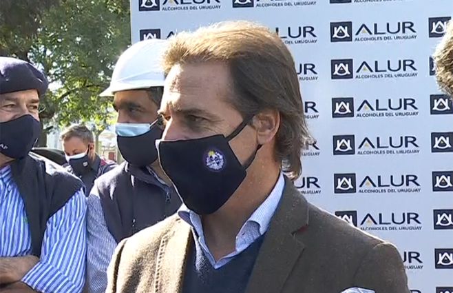 Lacalle-Pou-en-Bella-Unión.jpg