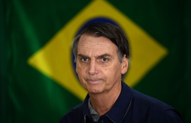 bolsonaro bandera brasil AFP.jpg