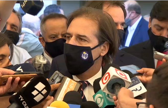 Lacalle-Asume-Orsi.jpg