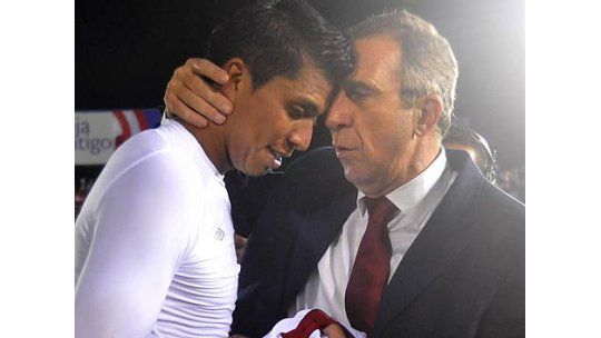 El duelo de DT uruguayos fue para Pelusso: Paraguay 1 Perú 0