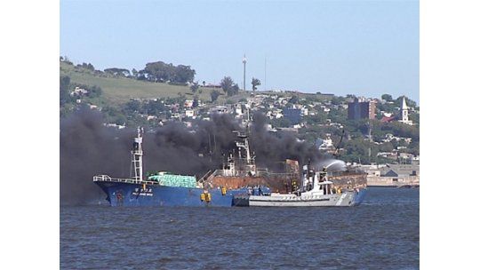 Encuentran los cuerpos de los tripulantes del pesquero incendiado