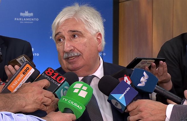 JUAN-GOMEZ-FILTRACION-PARLAMENTO.jpg