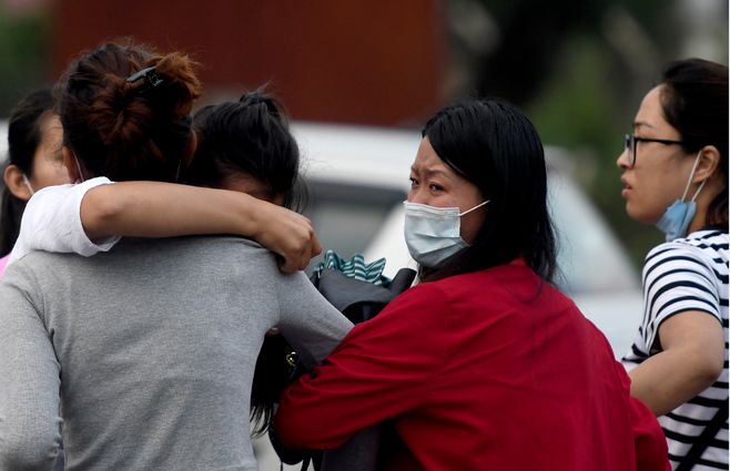 Nepal-familiares-avión-caído-AFP.jpg