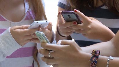 telefonia celular en uruguay: hay mas de 5.400.000 servicios moviles