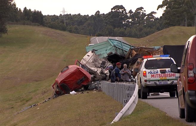 accidente-fatal-camiones-ruta-8.jpg